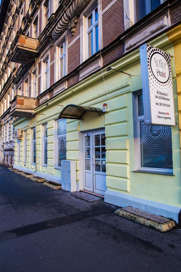 Flyfly Hostel , Darmowy Parking , Rezerwuj Przez Urzadzenia Mobilne -10 Procent Wrocław Exterior foto