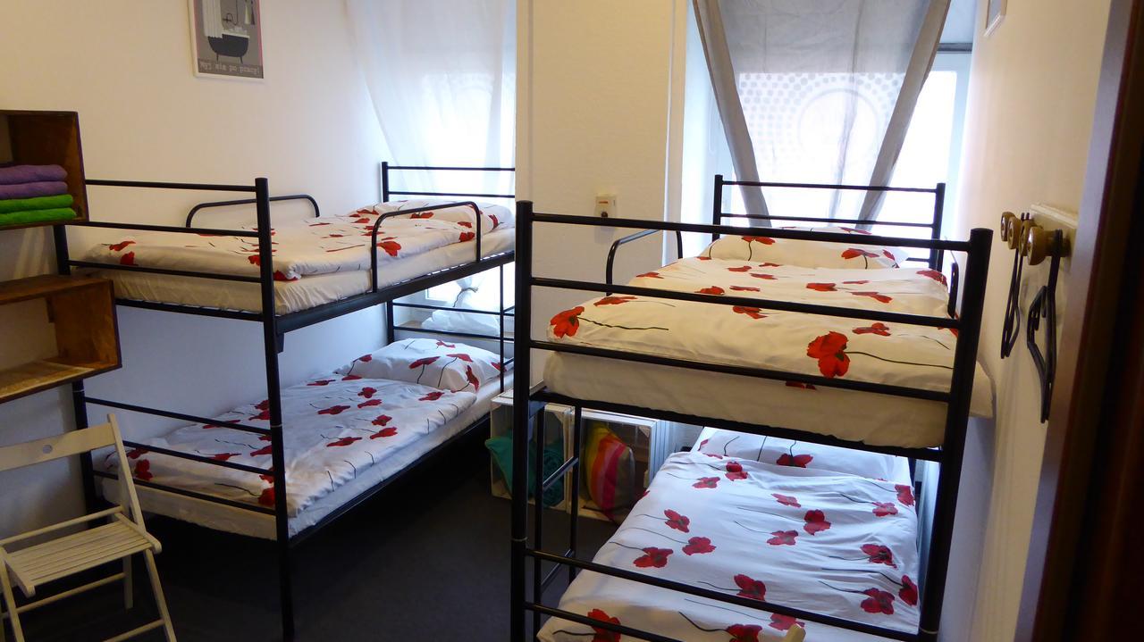Flyfly Hostel , Darmowy Parking , Rezerwuj Przez Urzadzenia Mobilne -10 Procent Wrocław Exterior foto