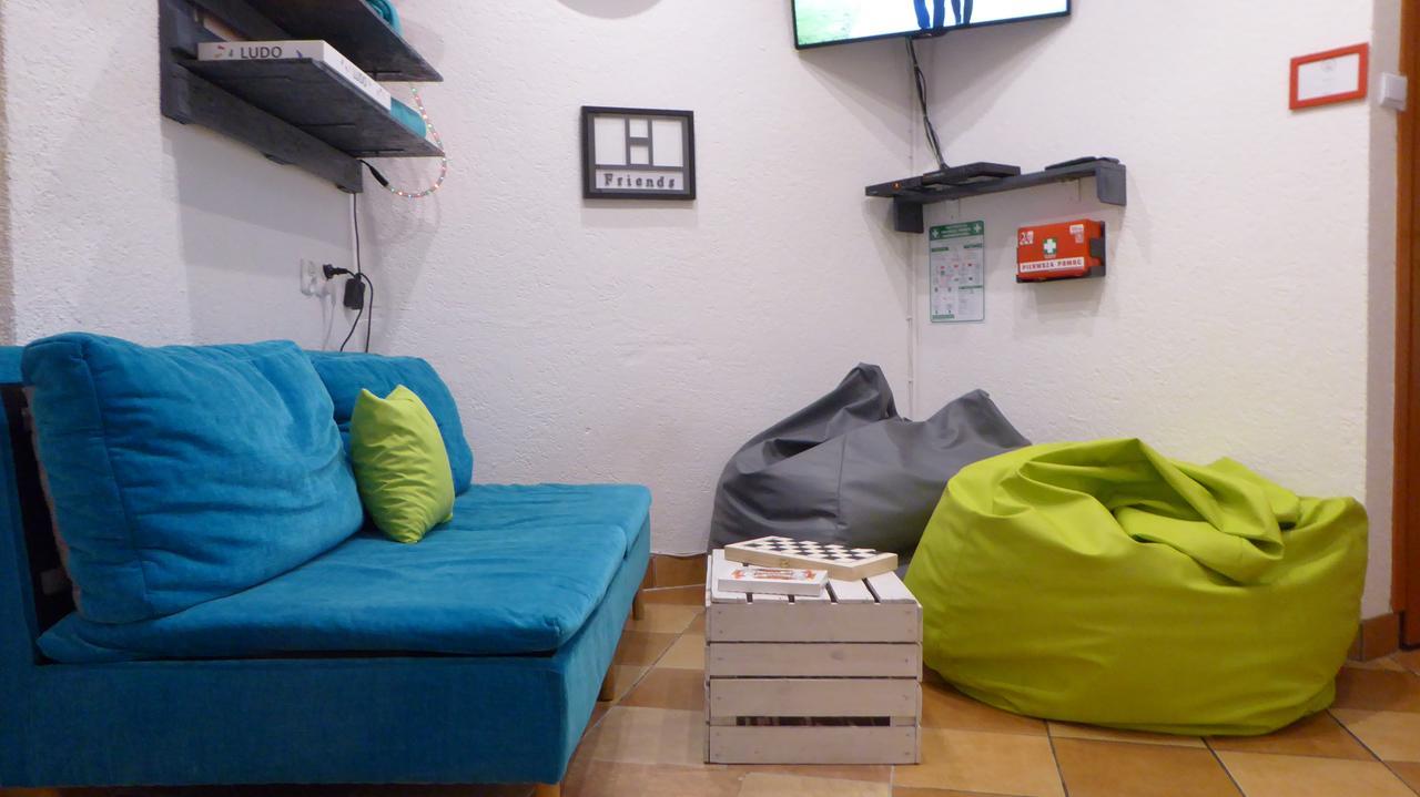 Flyfly Hostel , Darmowy Parking , Rezerwuj Przez Urzadzenia Mobilne -10 Procent Wrocław Exterior foto